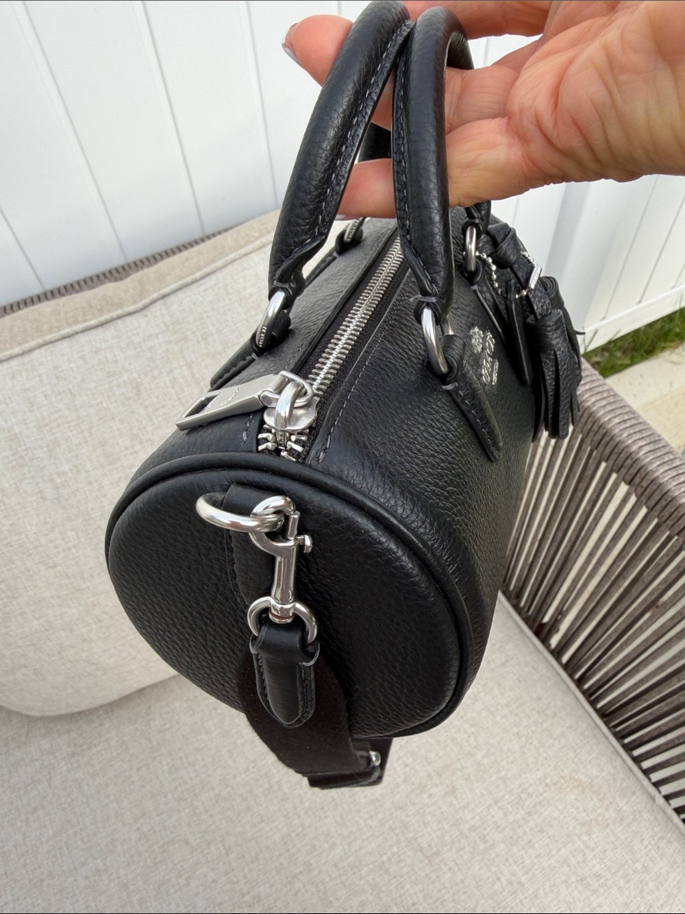 Coach Black Pebbled Leather Crossbody Barrel bag - Picture 4 of 9